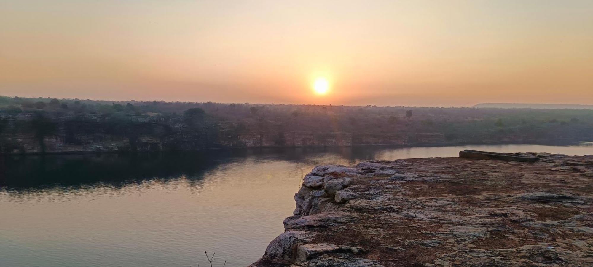 מלון Gurla Gandhisagar Forest Retreat מראה חיצוני תמונה