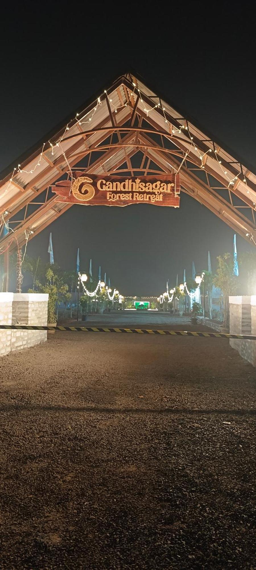 מלון Gurla Gandhisagar Forest Retreat מראה חיצוני תמונה