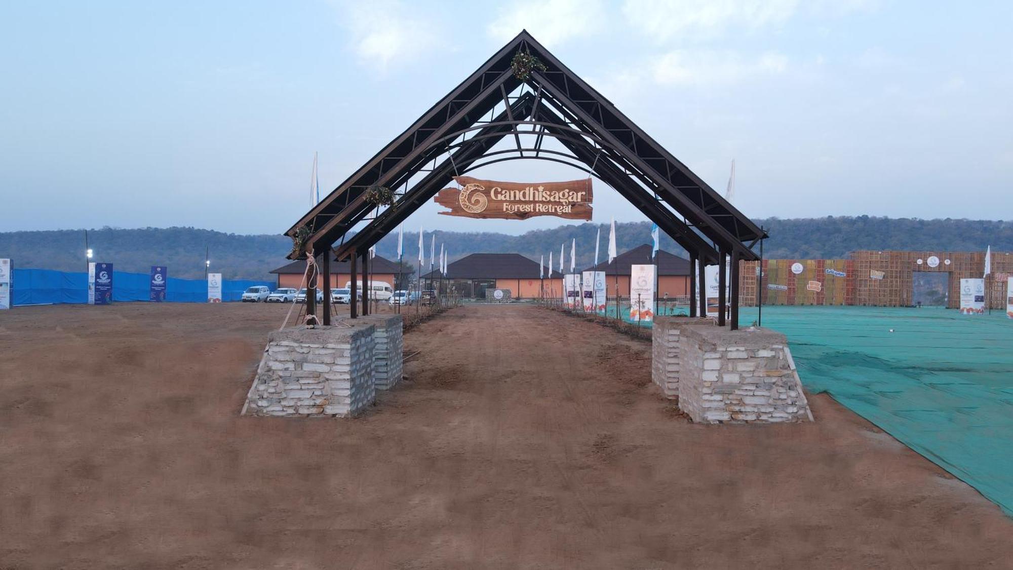 מלון Gurla Gandhisagar Forest Retreat מראה חיצוני תמונה